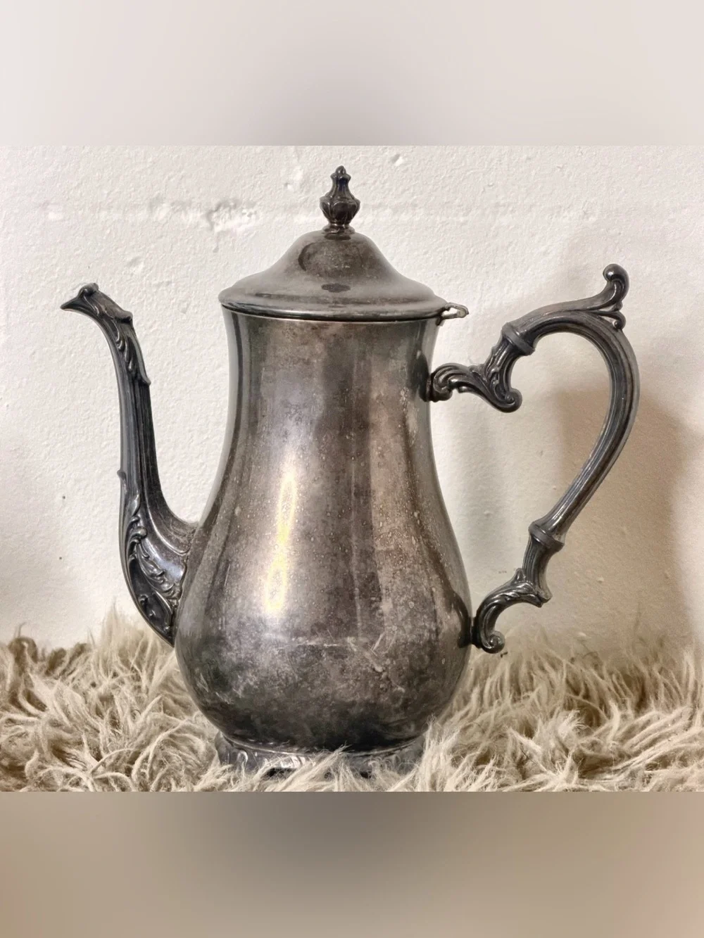 Wm. Rogers Antique-Style Silver Plated Coffee Pot Marked 800
